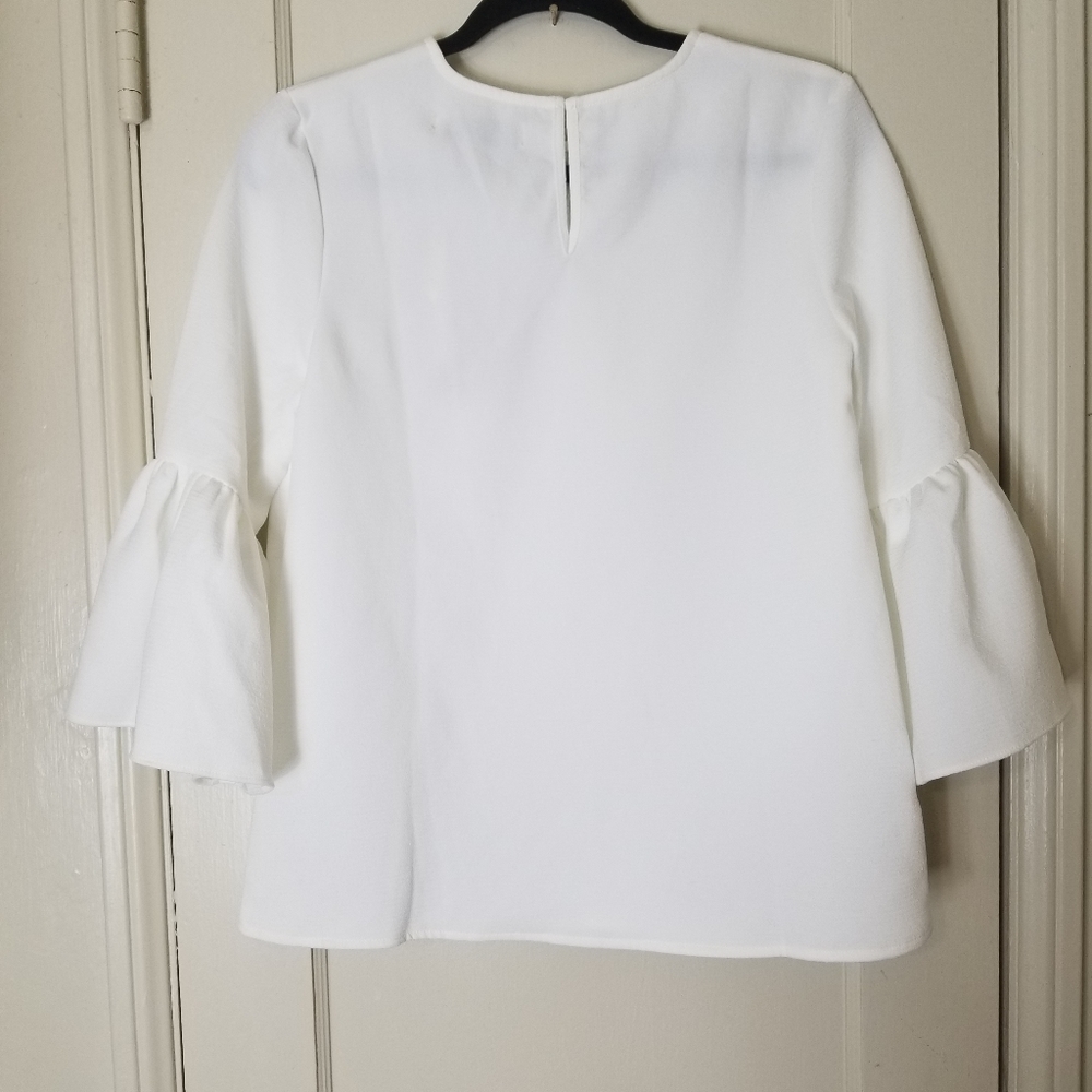 DO + BE white bell sleeve cre neck polyester blouse NWT - Picture 3 of 7